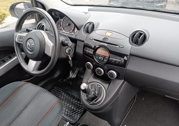 Mazda 2 cena 23900 przebieg: 134000, rok produkcji 2013 z Białobrzegi małe 254